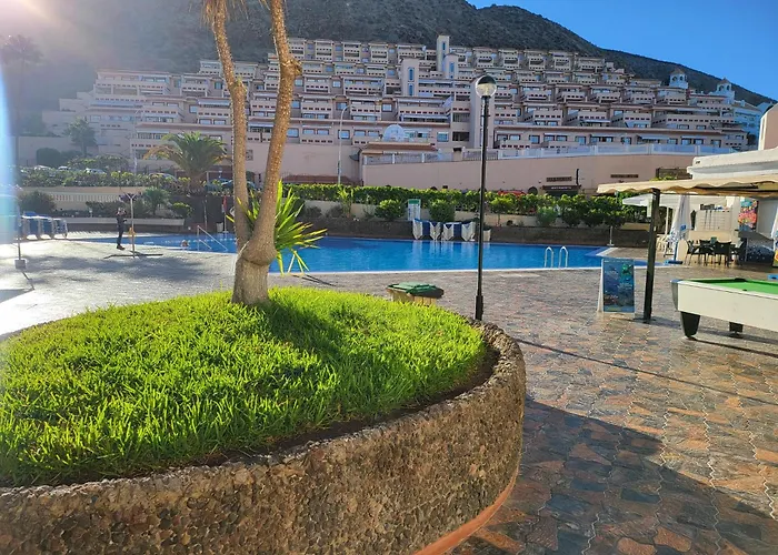 Castle Harbour 3 Апартаменты *