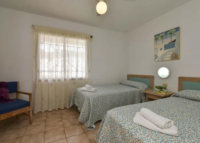 Castle Harbour 3 شقة *